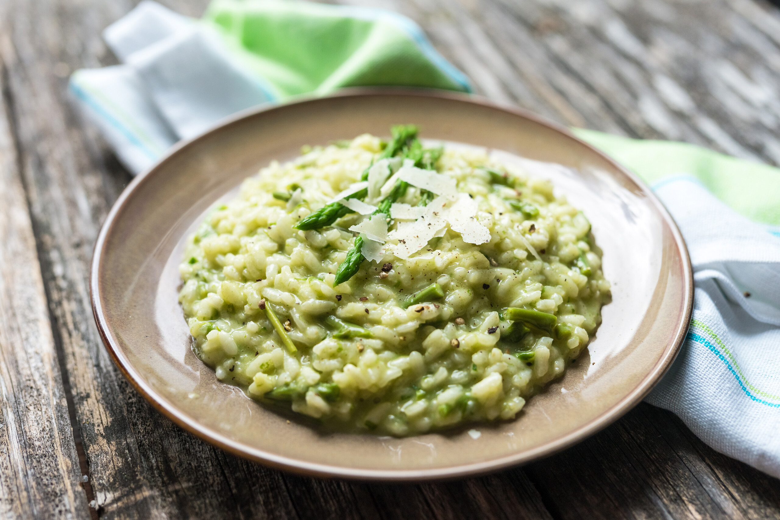 risotto-with-asparagus-pa7hx63